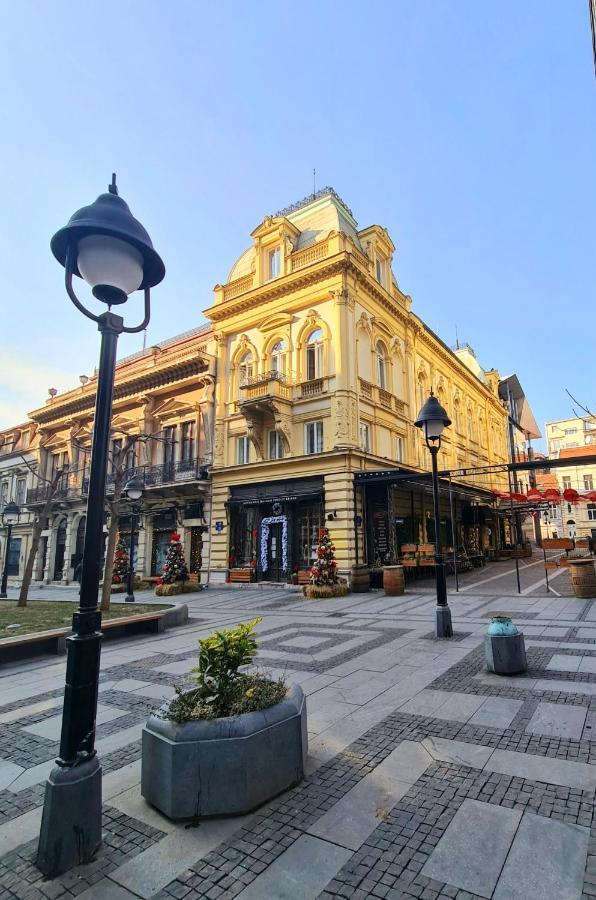 Natali Luxury Suites Белград Екстериор снимка