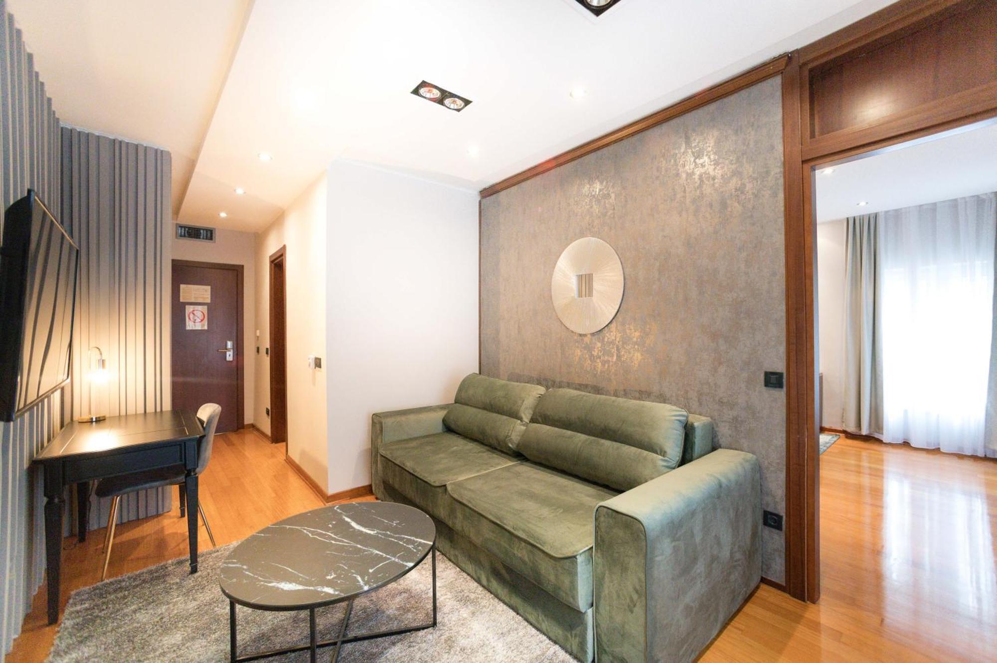 Natali Luxury Suites Белград Екстериор снимка